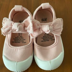 H&M cotton canvas shoes